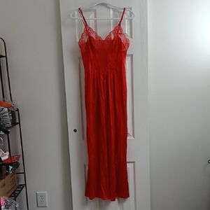 Vintage Old Hollywood Boudoir Elegant Red Lace-Trimmed Nightgown